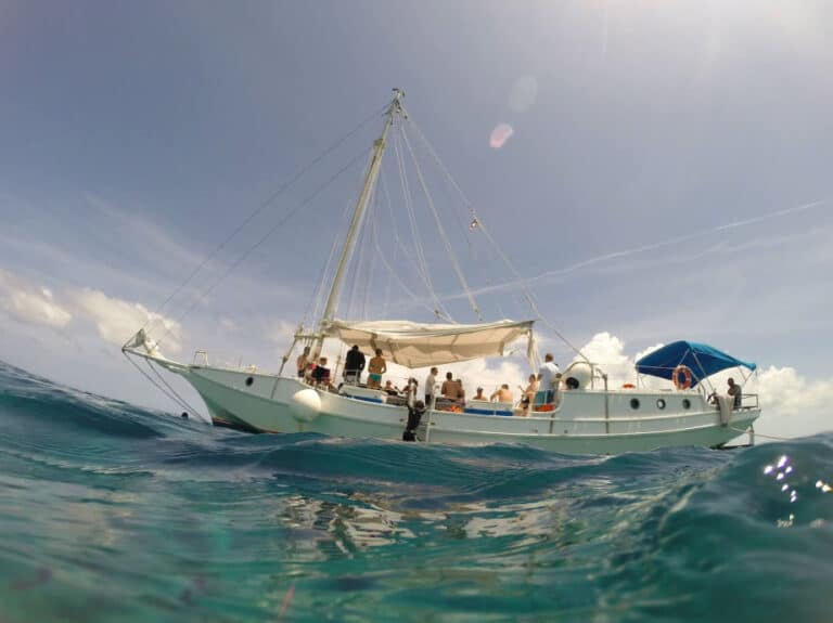 Attabeyra, Boat charters, Turks and Caicos